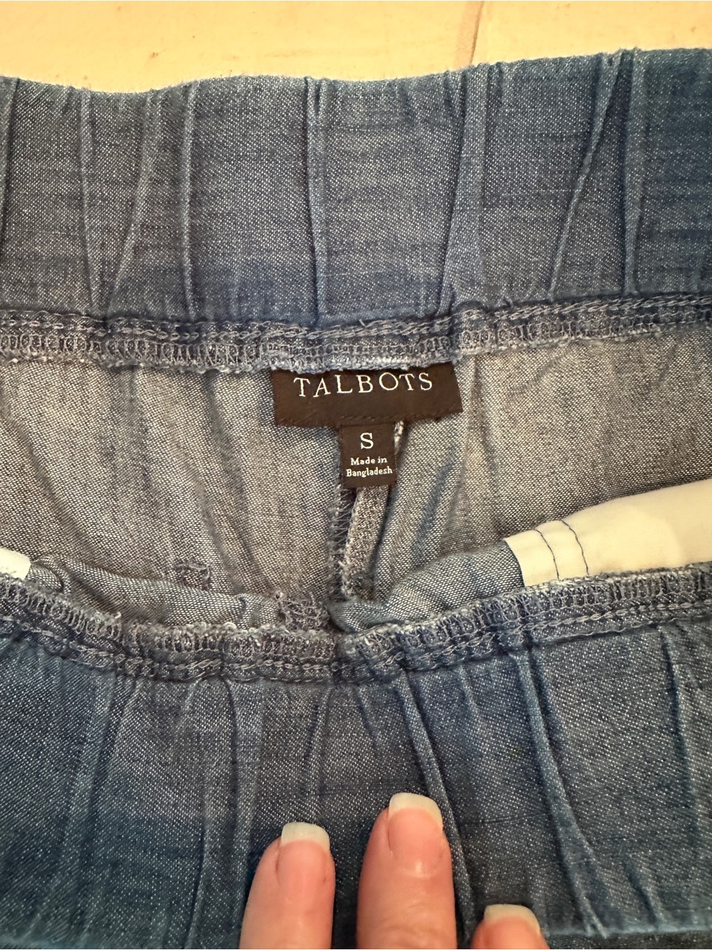 Talbots blue denim, medium wash, elastic waist shorts - Picture 4 of 7